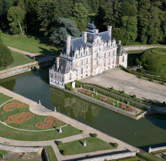 Le Pressoir De Gisay Hotel Exterior photo